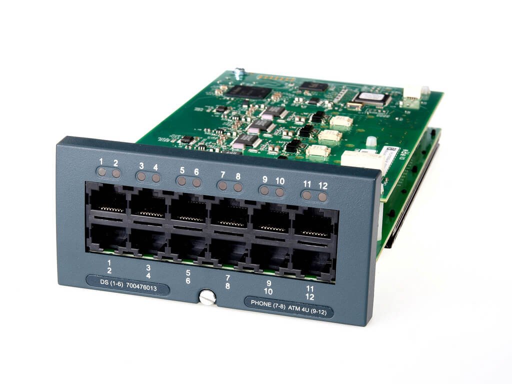 700504897-IP Office IP500V2 Combination Card - Telecomex